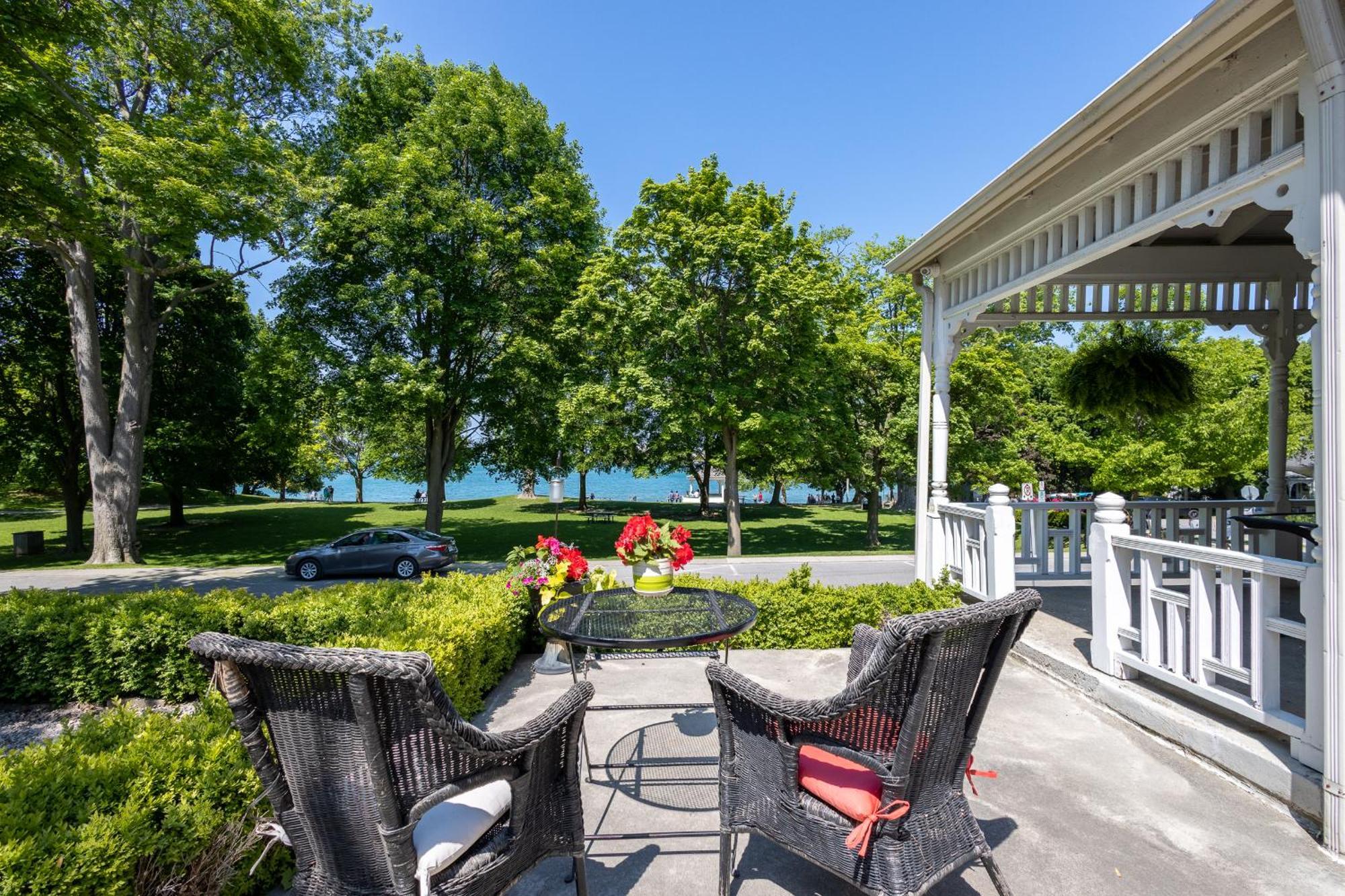 Hotel The Old Bank House Niagara-on-the-Lake Esterno foto
