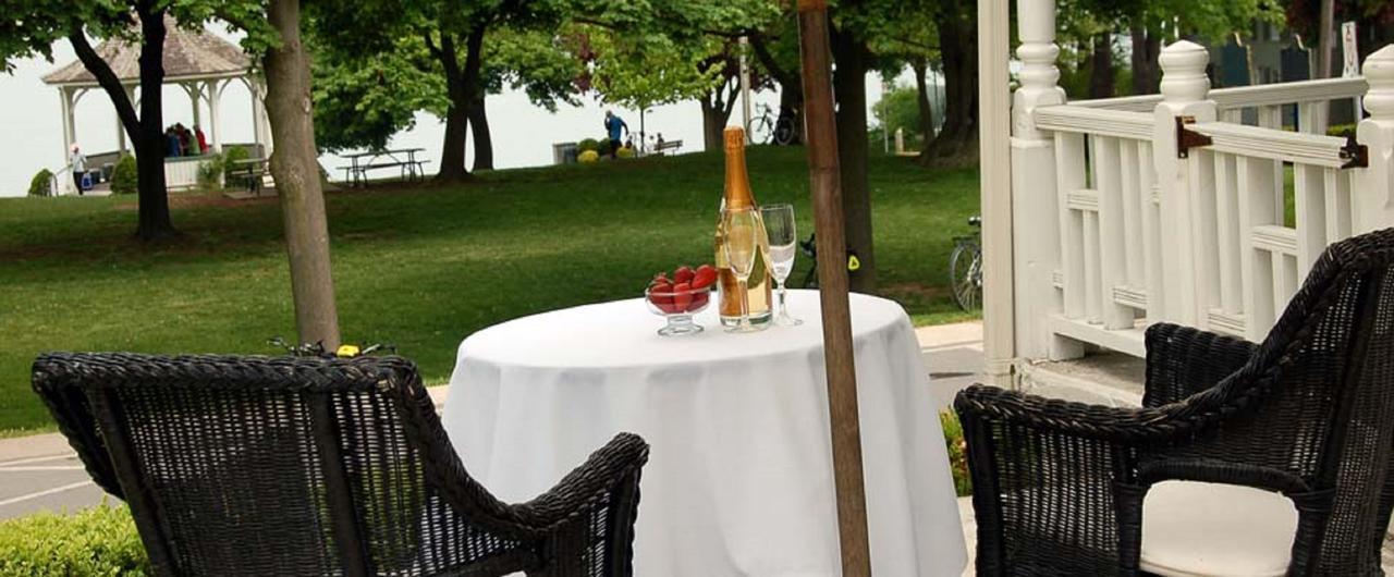 Hotel The Old Bank House Niagara-on-the-Lake Esterno foto